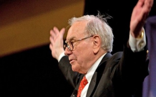 Το στοίχημα του Γουορεν Μπάφετ για τη Χίλαρι Κλίντον