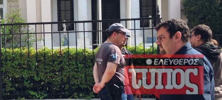 ΝΔ: Ερώτηση 36 βουλευτών για τις σχέσεις Τσίπρα-Παππά με τον Κύπριο δικηγόρο των offshore