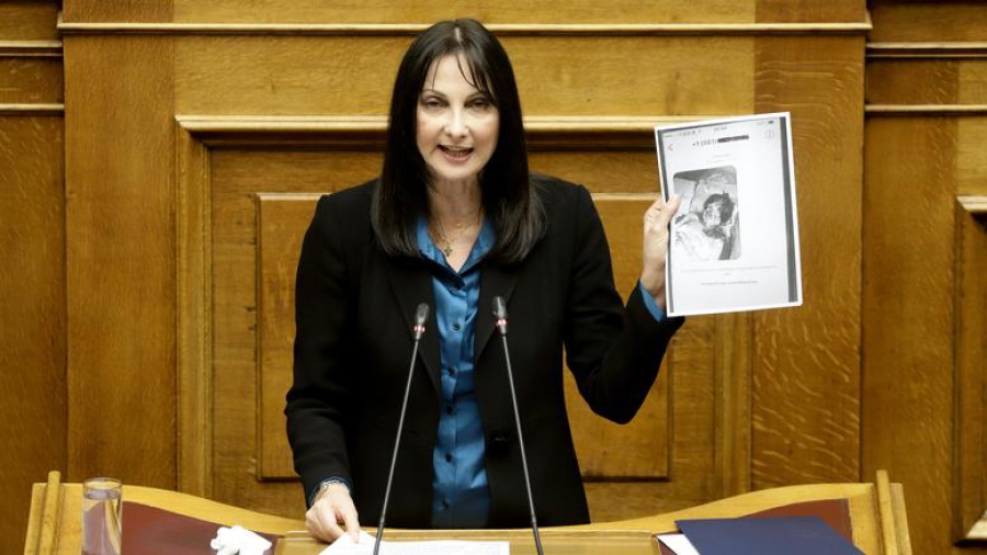 Η Έλενα Κουντουρά λέει &quot;ναι&quot; στην Συμφωνία των Πρεσπών