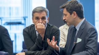 Το νέο πακέτο παροχών στο μικροσκόπιο των θεσμών