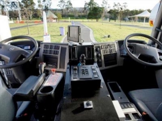 Γιατί έχουμε το τιμόνι αριστερά και γιατί σε άλλες χώρες στα δεξιά;