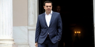 Μεγάλη απρέπεια και ασέβεια Τσίπρα: έδωσε εντολή να μην γίνει υποδοχή στο Άγιο Φώς στο «Ελευθέριος Βενιζέλος» αλλά να πάει στην Ελευσίνα