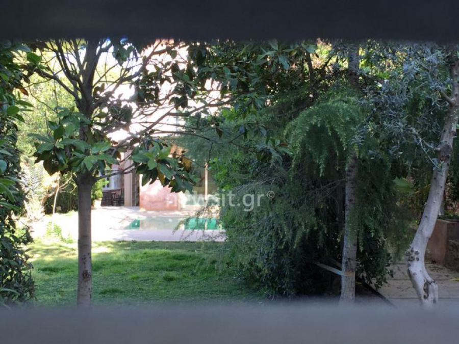 Κηφισιά: Χαροπαλεύει ο επιχειρηματίας που πυροβολήθηκε μέσα στο σπίτι του από ληστές