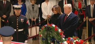 Φόρος τιμής στον Τζορτζ Μπους από τον Ντόναλντ Τραμπ