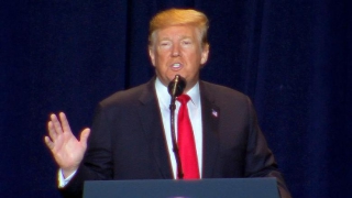 Ο Τραμπ θα λάβει χρηματοδότηση για το Τείχος, αλλά...