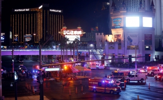 64χρονος αιματοκύλισε το Λας Βέγκας – Στους 50 οι νεκροί