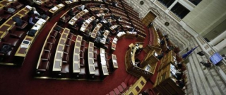 Οι 117 πρώην βουλευτές που ζητούν αναδρομικά εκατομμυρίων