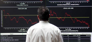 Το Χρηματιστήριο κατρακυλά -Τρομακτικές απώλειες στις τραπεζικές μετοχές