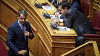 Καυτός Νοέμβριος για Τσίπρα - Μητσοτάκη