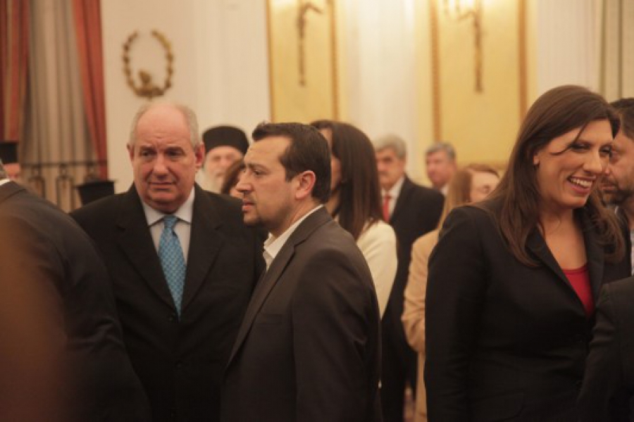 Ζωή για κύκλωμα εκβιασμών: "Πατριάρχης" ο Τσίπρας, "αρχιμανδρίτης" ο Παππάς