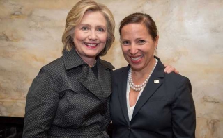 Οι Έλληνες του Προέδρου ----Οι ομογενείς σύμβουλοι της Χίλαρι Κλίντον και του Ντόναλντ Τραμπ