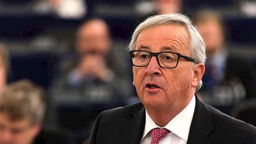 Γιούνκερ: Δεν είμαστε σε πόλεμο με την Ιταλία