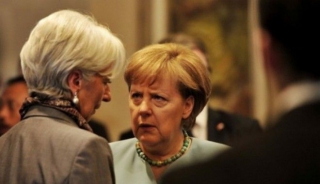 Κρίσιμη συνάντηση Μέρκελ - Λαγκάρντ στο Βερολίνο