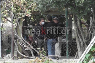 Έγκλημα στο Ρέθυμνο: «Μετά τις 60 μαχαιριές σταμάτησα να μετράω» λέει ο ιατροδικαστής