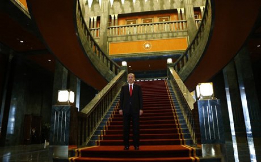 Τόσο εντυπωσιακό όσο και... αμφιλεγόμενο το "παλάτι" του Ερντογάν