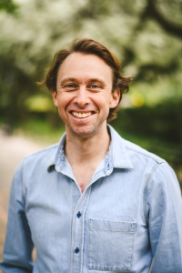 Ο Dr. Reade DeLeacy στον Hellas FM