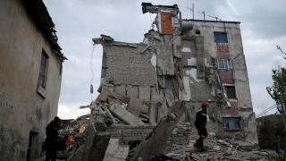 Αλβανία: Αγωνία στα συντρίμμια για τους επιζώντες - Mάχη με τον χρόνο