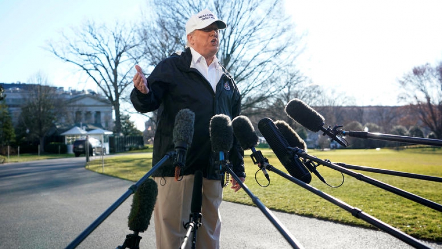 Τραμπ: Δεν θα είναι παρών στο Νταβός