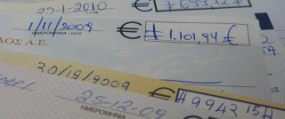 Γιατί οι ελληνικές τράπεζες δεν εξαργυρώνουν πλέον επιταγές σε δολάρια ΗΠΑ