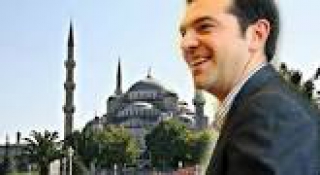 Ο ΜΝΗΜΟΝΙΑΚΟΣ (ΠΛΕΟΝ) ΑΛΕΞΗΣ ΤΣΙΠΡΑΣ ΓΙΝΕΤΑΙ ΠΟΛΥ ΕΠΙΚΙΝΔΥΝΟΣ…Την Ίδια ώρα που Ζητά ΣΤΗΡΙΞΗ από τον ΠΤΔ για τα Μνημόνια, τον… Γράφει στα Εθνικά και Σκύβει στους Τούρκους