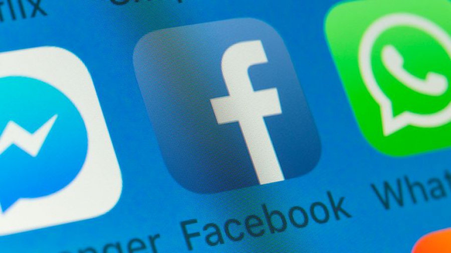 Νέα Υόρκη: Διαμαρτυρία για την απαγόρευση του καλλιτεχνικού γυμνού σε FB και Instagram