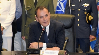 Τηλεφωνική επικοινωνία Παναγιωτόπουλου-Ακάρ για τη συνέχιση του διαλόγου