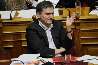 Στην Βουλή αύριο το νομοσχέδιο για τα 15 προαπαιτούμενα