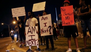 Στο πόδι η Αμερική: 'Οι ζωές των μαύρων έχουν αξία'. Συναγερμός μετά από απειλές