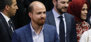 &#039;Καρφώνουν&#039;&#039; τον γιο του Ερντογάν οι Ρώσοι