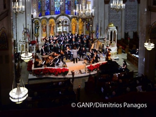 Συγκίνηση και κατάνυξη στο χριστουγεννιάτικο κοντσέρτο του Αρχιεπισκοπικού Ναού