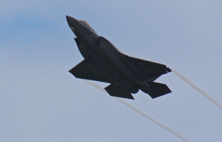 Αντί Τουρκία, στην Ελλάδα προτείνουν Αμερικανοί γερουσιαστές να δοθούν τα F-35 με νέο νομοσχέδιο