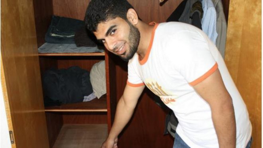 Σύρος πρόσφυγας βρήκε και παρέδωσε 150.000 ευρώ