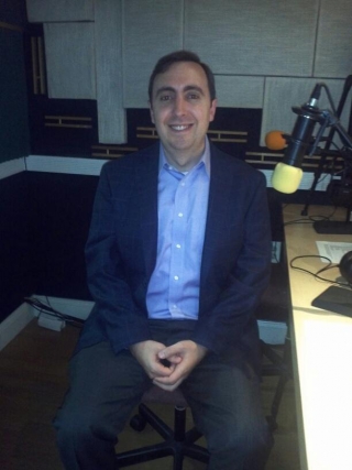 O DR. CHARLES SIMONE, II στον HELLAS FM