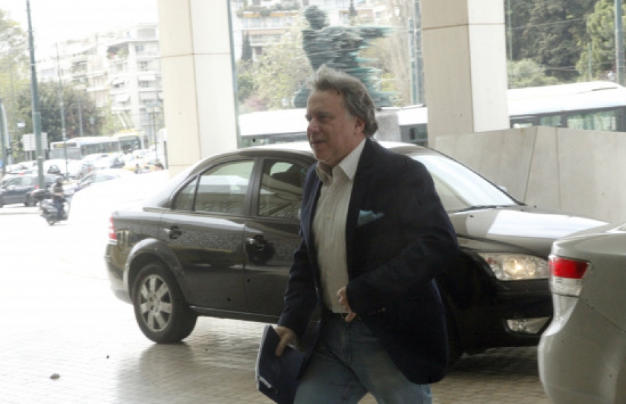 Πόρτα από τους θεσμούς σε Κατρούγκαλο για το "πάγωμα" των ληξιπρόθεσμων οφειλών στα ταμεία