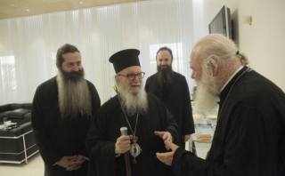 «Παραμένει μέχρι νεοτέρας ο Αρχιεπίσκοπος κ. Δημήτριος»