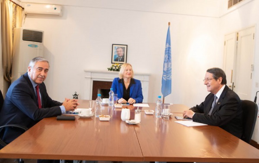 Κύπρος: Ανοίγουν τα οδοφράγματα σε Δερύνεια και Λεύκα