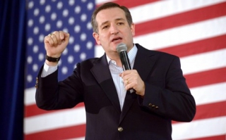 Νίκες Κρουζ και Σάντερς στις ΗΠΑ φέρνουν μεγάλη ανησυχία στα φαβορί