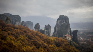Αμερικανίδα τουρίστρια έπεσε από τα Μετέωρα