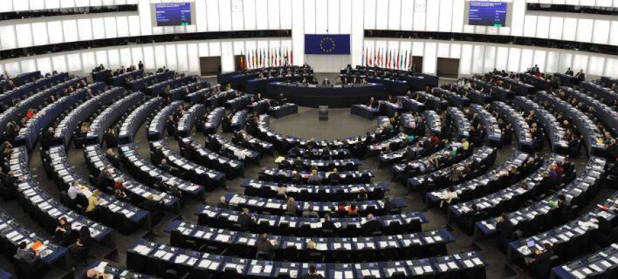 Russia Insider: Η Ελλάδα πεινάει, αλλά οι ευρωβουλευτές ψήφισαν τις αυξήσεις τους