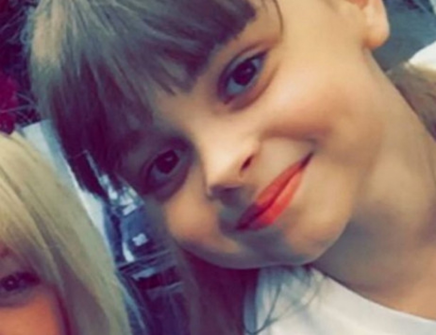 Τραγική φιγούρα η μητέρα της Σάφι: TΩΡΑ Έμαθε ότι η κορη της πέθανε στη φριχτή επίθεση του Μάντσεστερ