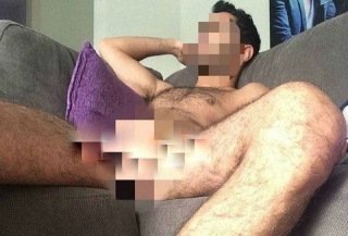 ΣΕΙΣΜΟΣ στο Facebook: ΟΛΟΓΥΜΝΕΣ Φωτογραφίες γνωστού Έλληνα Τραγουδιστή – Τις ανέβασε η πρώην του για να τον ΕΚΔΙΚΗΘΕΙ! (ΦΩΤΟ)