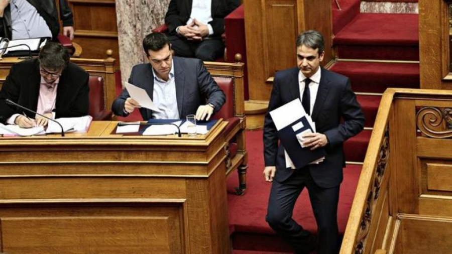 Η πρώτη σύγκρουση κορυφής με φόντο το Σύνταγμα