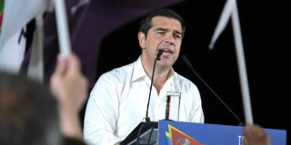 Τσίπρας: Γέμισε την μισή Πλατεία Γεωργίου στην Πάτρα - Επίθεση σε Μητσοτάκη