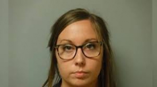 Καθηγήτρια έκανε σεξ με τέσσερις μαθητές της