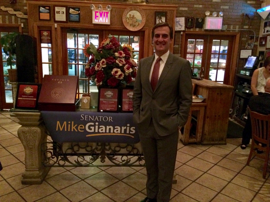 Eπανεκλέγονται οι Ελληνοαμερικανοί βουλευτές