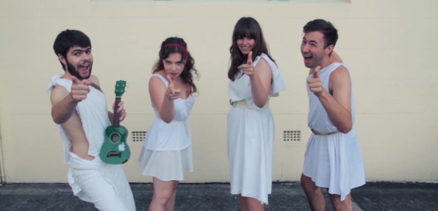 TΡΟΜΕΡΟ ΒΙΝΤΕΟ:Φοιτητές τραγουδούν AΒΒΑ στα αρχαία ελληνικά