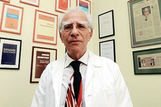 ΚΟΨΤΕ ΤΟΝ ΚΩΛΟ ΤΩΝ ΦΑΚΕΛΑΚΗΔΩΝ ΓΙΑΤΡΩΝ!