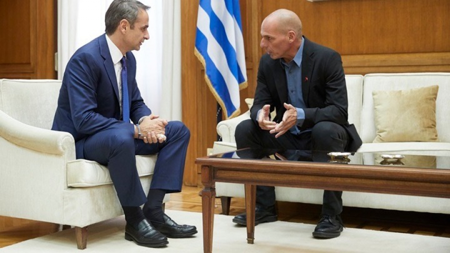 Βαρουφάκης: Θετικός να συναινέσει για την ψήφο των Αποδήμων