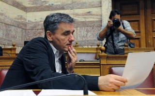 'Κοκτέιλ' φόρων στο τραπέζι της διαπραγμάτευσης