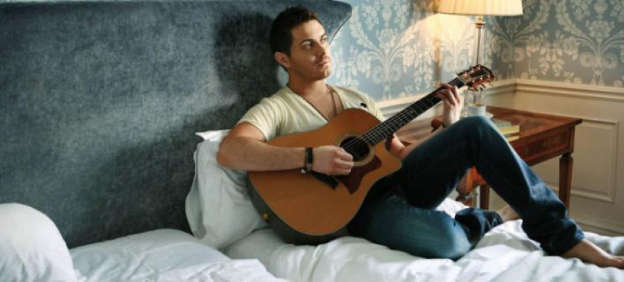 Tα πάθη και τα λάθη του Μιχάλη Χατζηγιάννη: Η Ferrari, το σκάφος για τη Ζέτα και η βίλα στη Σαντορίνη